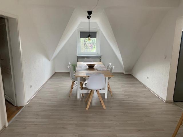 Apartment Schoene Ferienwohnung Im Dachgeschoss *